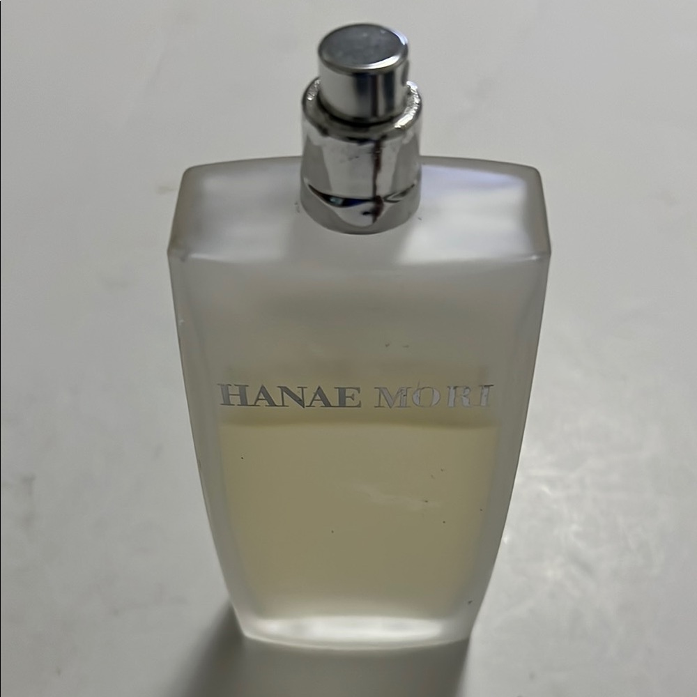 HANAE‎ MORI EAU DE PARFUM 100 ml
3.4fl oz for men used